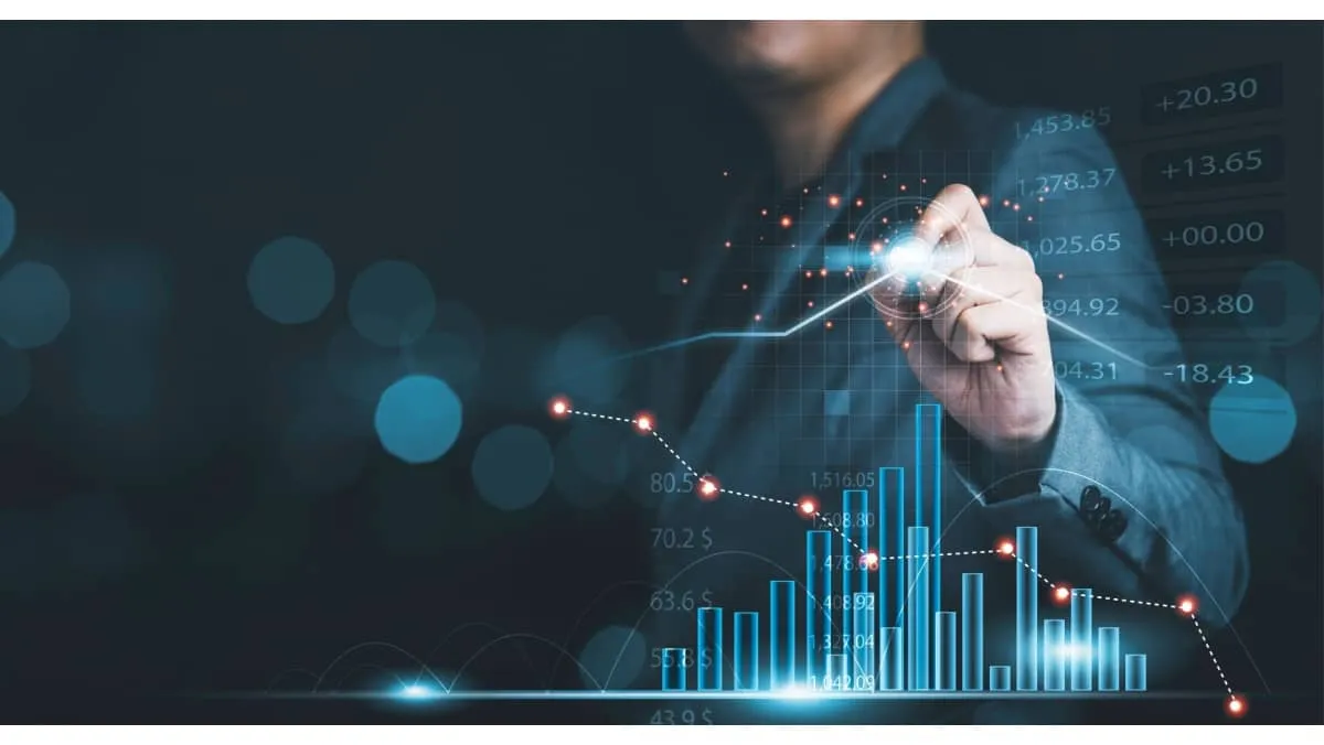Businessman drawing virtual technical graph and chart for analysis stock market, technology investment and value investment concept..