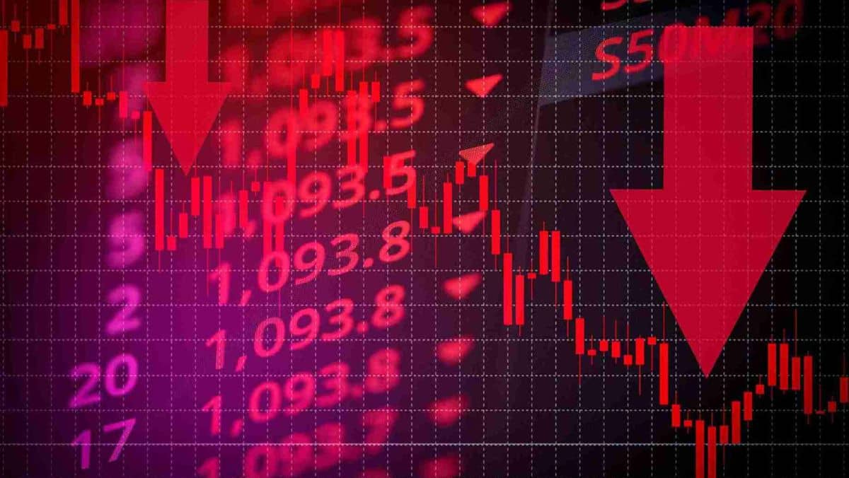 Downward pointing red arrows and numerical indicators reflecting the decrease in the stocks price