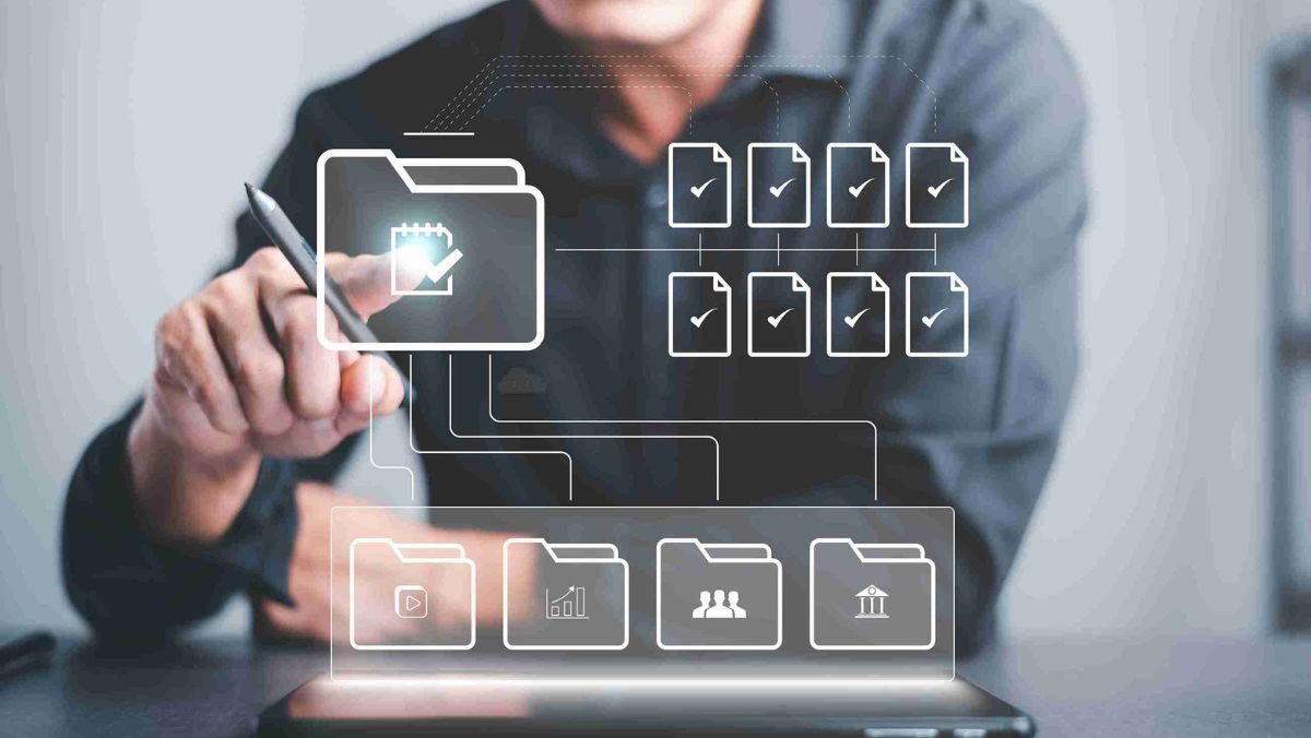 Visual representation of a person in command controlling icons in a fluid process