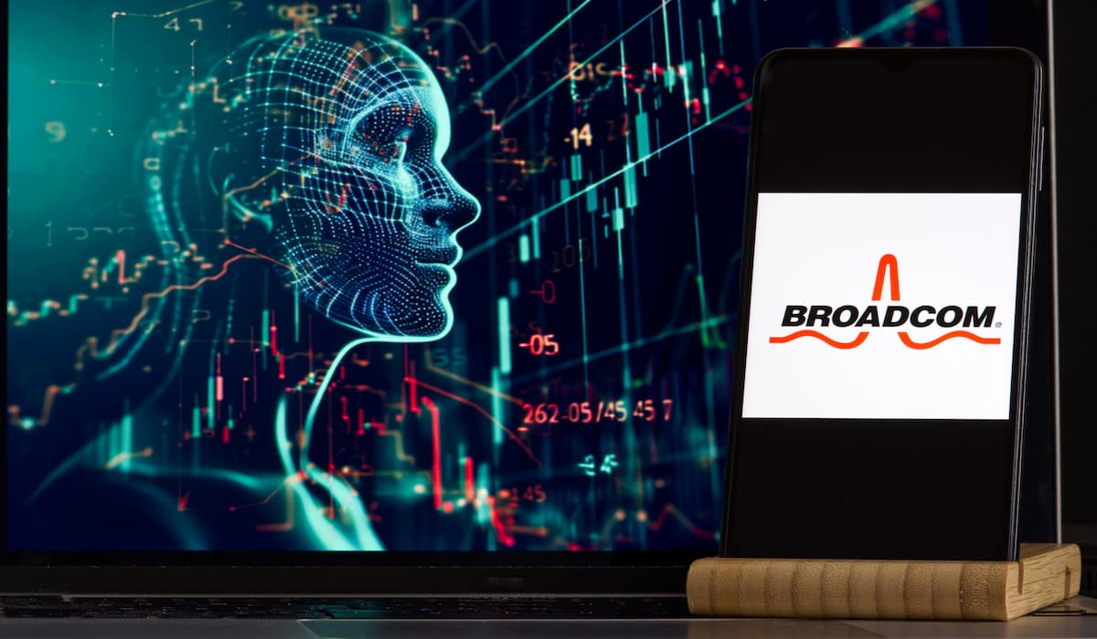 broadcom-stock-hits-record-high-ai-business-and-apple-partnership-drive-surge
