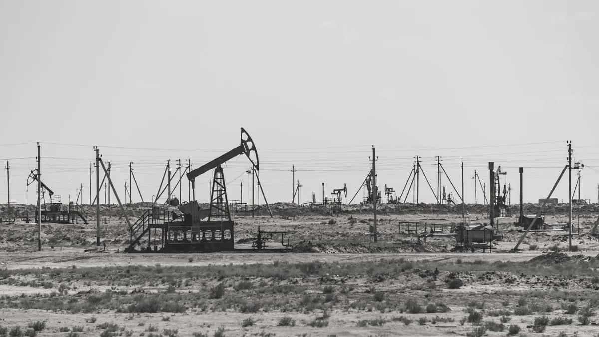 kazakh_oil_field_width_1200_format_JPEG.jpg