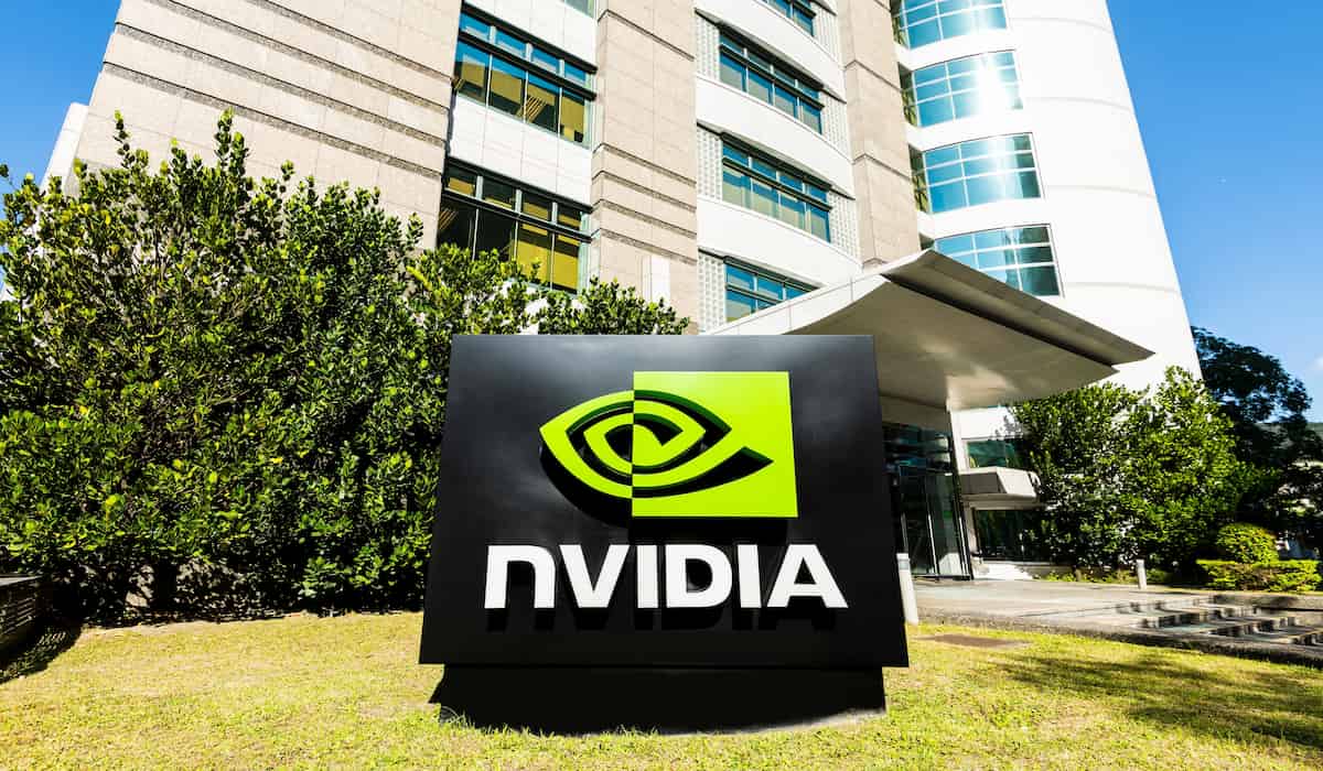 nvidia-unveils-cosmos-ai-model-rtx50-and-ai-developer-desktop-at-ces-2025