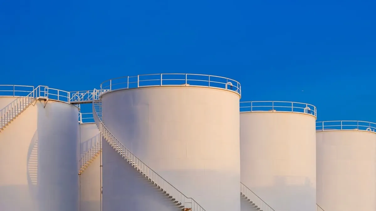 oil_refinery_width_1200_format_JPEG.jpg