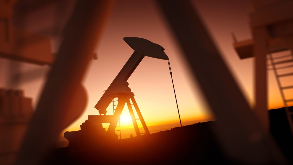 oil_rig_sunset_width_1200_format_JPEG.jpg