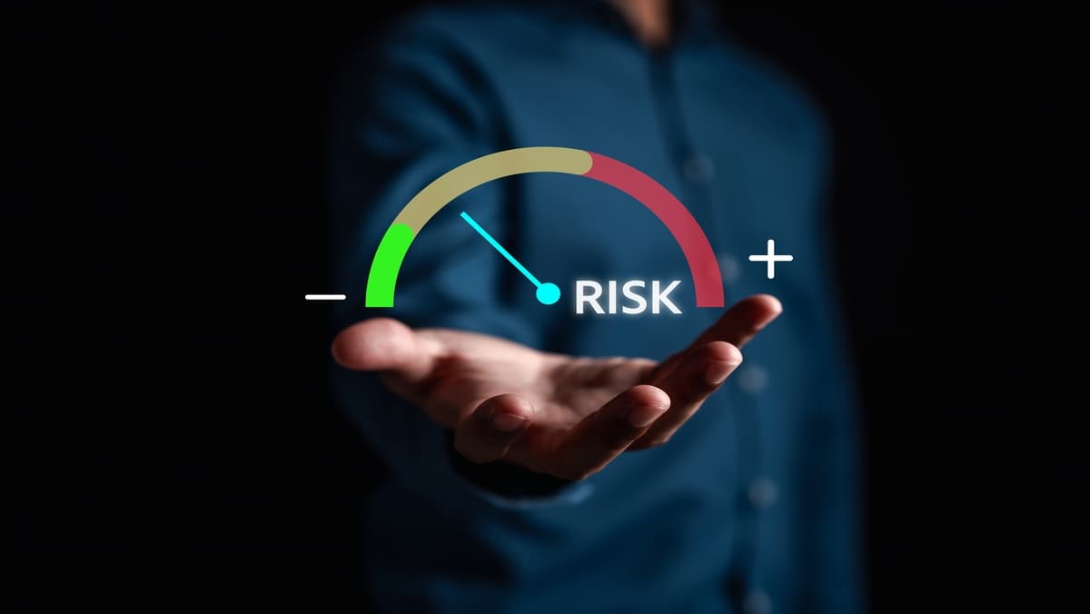 stock-trading-risks.jpg