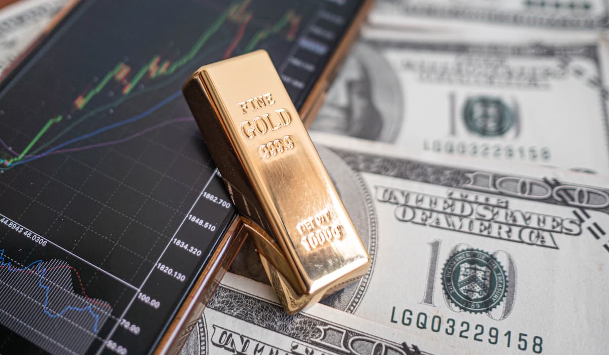 strong-us-data-pressures-gold-prices-weighing-on-precious-metals